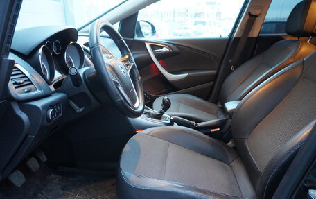 Opel Astra J, 2011 год, 636 000 рублей, 9 фотография