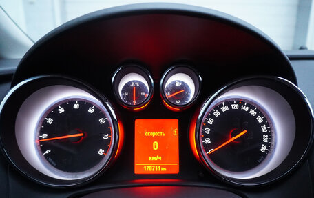 Opel Astra J, 2011 год, 636 000 рублей, 13 фотография