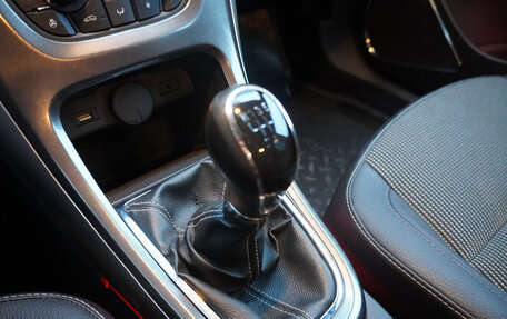 Opel Astra J, 2011 год, 636 000 рублей, 15 фотография