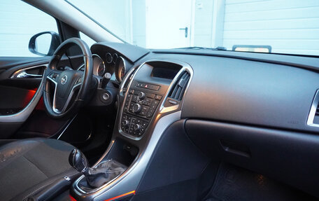 Opel Astra J, 2011 год, 636 000 рублей, 18 фотография