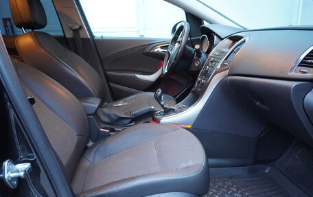 Opel Astra J, 2011 год, 636 000 рублей, 17 фотография