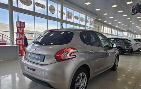 Peugeot 208 II, 2014 год, 735 000 рублей, 8 фотография