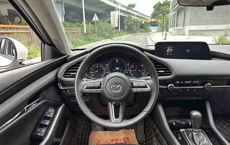 Mazda 3, 2023 год, 2 104 000 рублей, 15 фотография