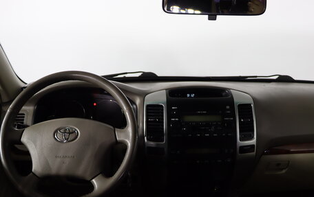 Toyota Land Cruiser Prado 120 рестайлинг, 2006 год, 2 049 990 рублей, 11 фотография