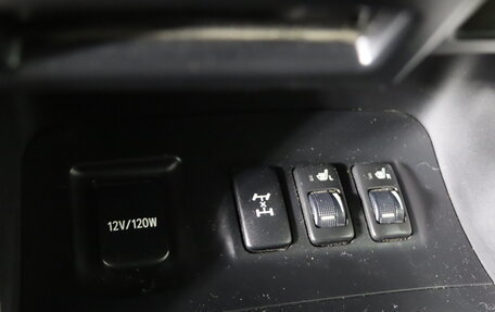 Toyota Land Cruiser Prado 120 рестайлинг, 2006 год, 2 049 990 рублей, 18 фотография