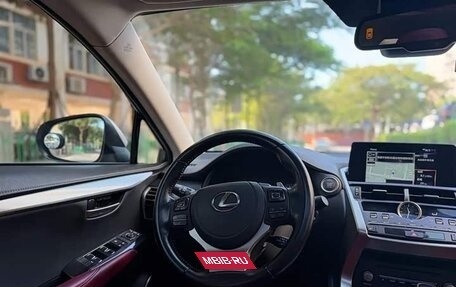 Lexus NX I, 2021 год, 2 880 000 рублей, 10 фотография