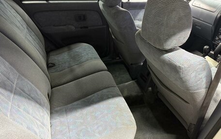 Toyota Hilux Surf III рестайлинг, 2000 год, 920 000 рублей, 13 фотография