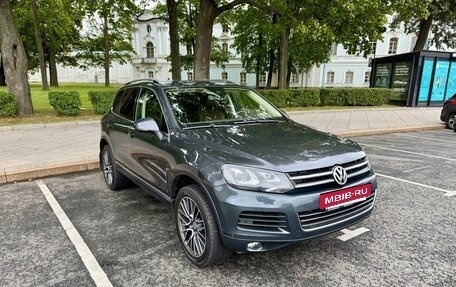 Volkswagen Touareg III, 2013 год, 2 390 000 рублей, 3 фотография