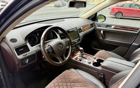 Volkswagen Touareg III, 2013 год, 2 390 000 рублей, 9 фотография
