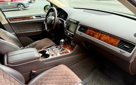 Volkswagen Touareg III, 2013 год, 2 390 000 рублей, 10 фотография