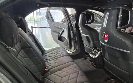 BMW 7 серия, 2025 год, 12 100 000 рублей, 16 фотография