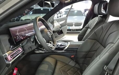 BMW 7 серия, 2025 год, 12 100 000 рублей, 13 фотография