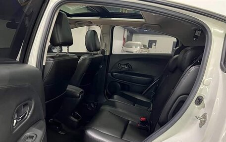 Honda Vezel, 2020 год, 1 665 000 рублей, 8 фотография