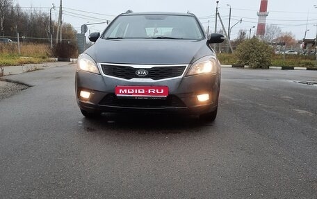 KIA cee'd I рестайлинг, 2011 год, 890 000 рублей, 1 фотография