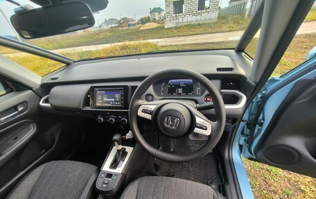 Honda Fit, 2021 год, 1 550 000 рублей, 8 фотография