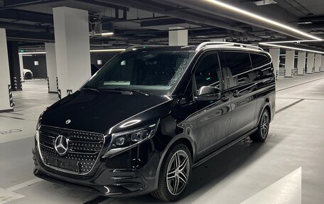 Mercedes-Benz V-Класс, 2025 год, 14 150 000 рублей, 2 фотография