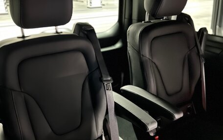 Mercedes-Benz V-Класс, 2025 год, 14 150 000 рублей, 30 фотография