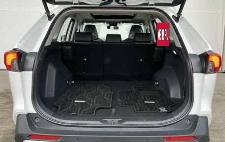 Toyota RAV4, 2025 год, 4 300 000 рублей, 31 фотография