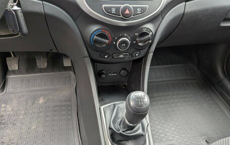 Hyundai Solaris II рестайлинг, 2014 год, 905 000 рублей, 18 фотография