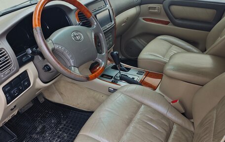 Toyota Land Cruiser 100 рестайлинг 2, 2007 год, 1 950 000 рублей, 1 фотография