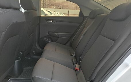 Hyundai Solaris II рестайлинг, 2018 год, 1 315 000 рублей, 12 фотография