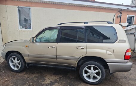 Toyota Land Cruiser 100 рестайлинг 2, 2007 год, 1 950 000 рублей, 5 фотография