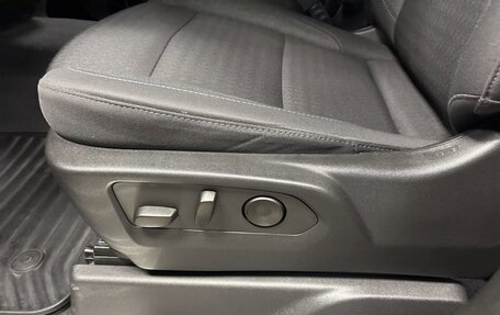 Chevrolet Silverado, 2023 год, 8 922 647 рублей, 26 фотография