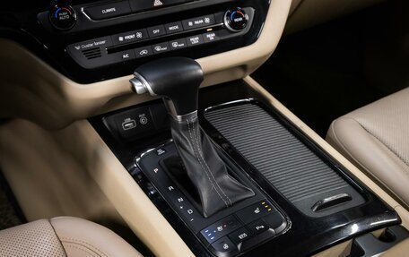 KIA Carnival III, 2017 год, 2 199 000 рублей, 15 фотография