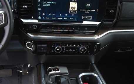 Chevrolet Silverado, 2024 год, 8 115 026 рублей, 12 фотография