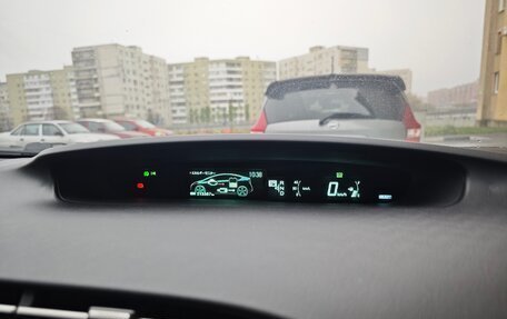 Toyota Prius, 2009 год, 1 200 000 рублей, 9 фотография