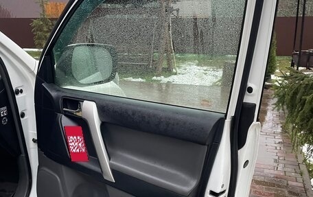 Toyota Land Cruiser Prado 150 рестайлинг 2, 2012 год, 2 890 000 рублей, 9 фотография