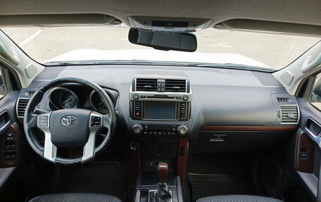 Toyota Land Cruiser Prado 150 рестайлинг 2, 2016 год, 2 929 000 рублей, 14 фотография