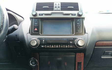 Toyota Land Cruiser Prado 150 рестайлинг 2, 2016 год, 2 929 000 рублей, 15 фотография