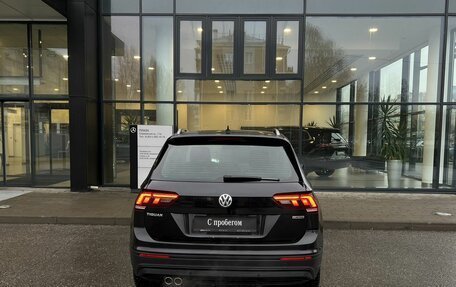 Volkswagen Tiguan II, 2018 год, 2 740 000 рублей, 6 фотография
