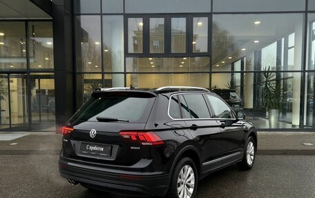 Volkswagen Tiguan II, 2018 год, 2 740 000 рублей, 5 фотография