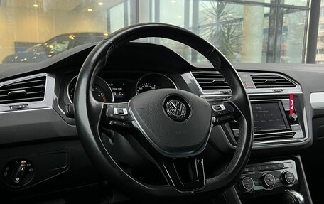 Volkswagen Tiguan II, 2018 год, 2 740 000 рублей, 16 фотография
