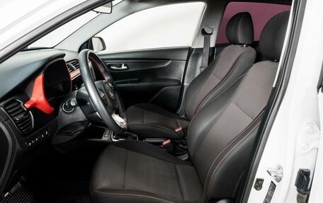 KIA Rio IV, 2021 год, 1 830 000 рублей, 6 фотография