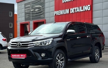 Toyota Hilux VIII, 2017 год, 4 250 000 рублей, 2 фотография