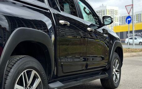 Toyota Hilux VIII, 2017 год, 4 250 000 рублей, 6 фотография