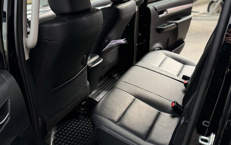 Toyota Hilux VIII, 2017 год, 4 250 000 рублей, 17 фотография