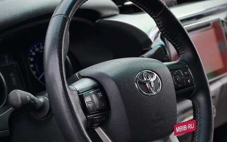 Toyota Hilux VIII, 2017 год, 4 250 000 рублей, 15 фотография