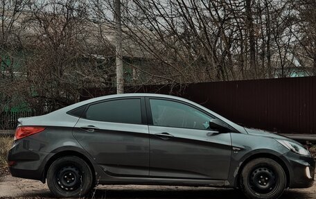 Hyundai Solaris II рестайлинг, 2011 год, 795 000 рублей, 2 фотография