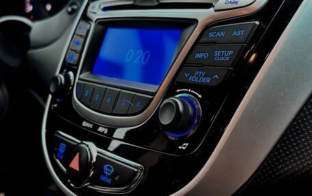 Hyundai Solaris II рестайлинг, 2011 год, 795 000 рублей, 11 фотография