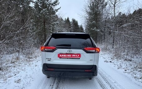 Toyota RAV4, 2020 год, 3 300 000 рублей, 4 фотография