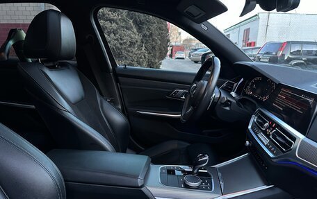 BMW 3 серия, 2019 год, 3 700 000 рублей, 21 фотография