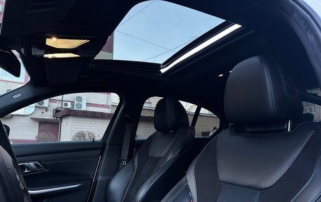 BMW 3 серия, 2019 год, 3 700 000 рублей, 31 фотография