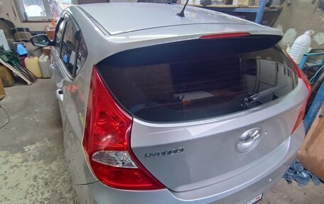 Hyundai Solaris II рестайлинг, 2012 год, 860 000 рублей, 4 фотография
