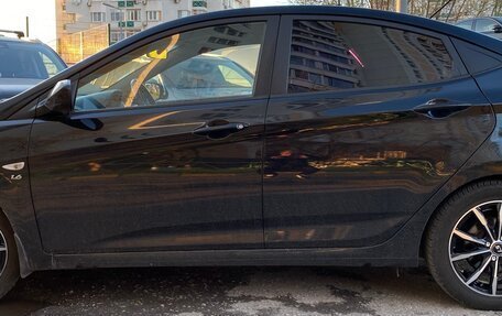 Hyundai Solaris II рестайлинг, 2014 год, 930 000 рублей, 1 фотография