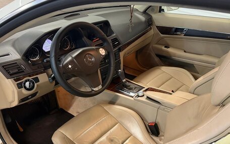 Mercedes-Benz E-Класс, 2011 год, 1 050 000 рублей, 9 фотография