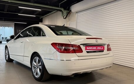 Mercedes-Benz E-Класс, 2011 год, 1 050 000 рублей, 5 фотография